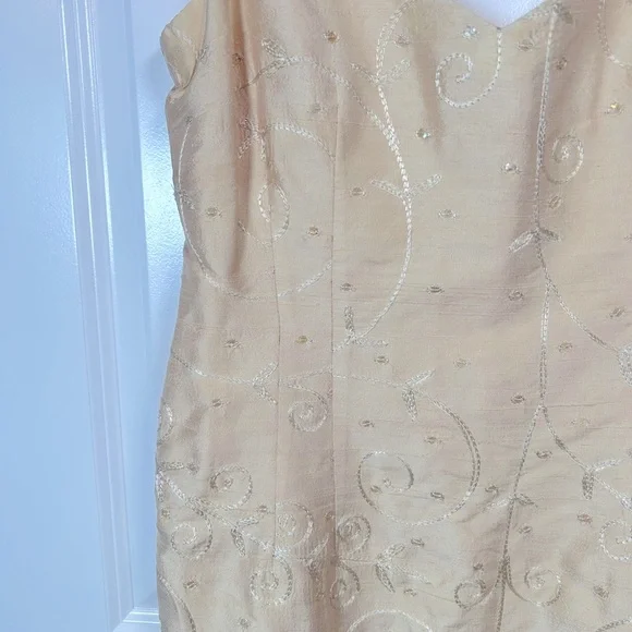 Nanette Leopore Ivory Silk Midi Sheath Dress V-Neck Crochet Sequined Hem Size 4P - Picture 3 of 9